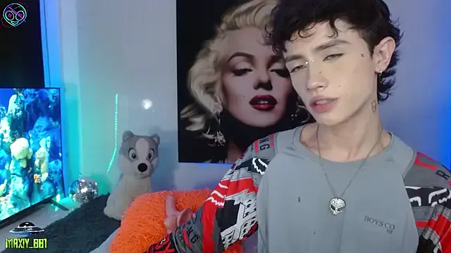 Risky_Workouts – webcam model profile photo Image 3