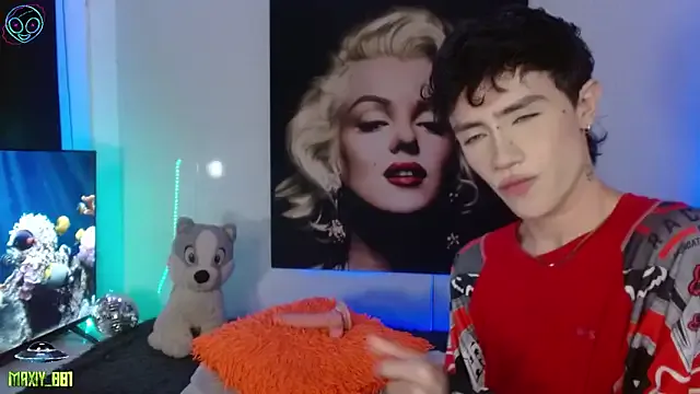 Risky_Workouts – webcam model profile photo Image 9