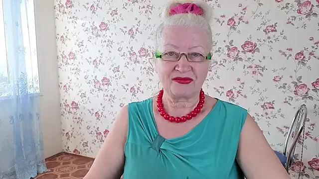 AdelinaLuuna – webcam model profile photo Image 19