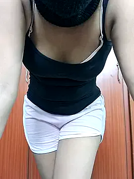 HannaMaison – webcam model profile photo Image 15