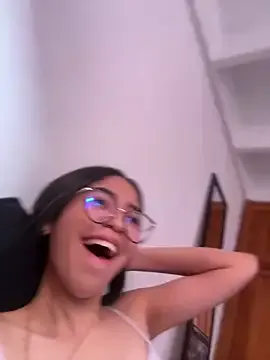 EsmeBrowm – webcam model profile photo Image 7