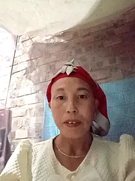 MiraKova – webcam model profile photo Image 12