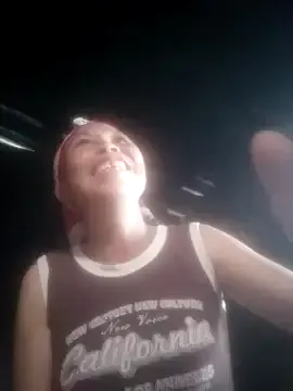 MiraKova – webcam model profile photo Image 4