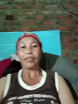 MiraKova – webcam model profile photo Image 7