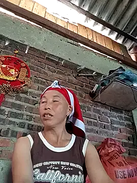 MiraKova – webcam model profile photo Image 9