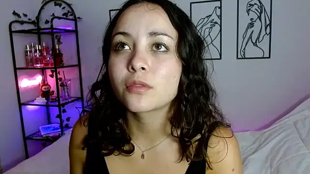 DarkDea – webcam model profile photo Image 12