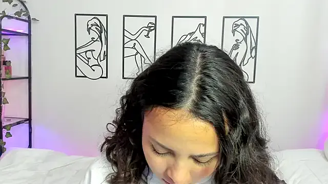 DarkDea – webcam model profile photo Image 13