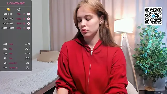 Seline – webcam model profile photo Image 8