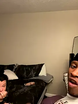 HellenSuric – webcam model profile photo Image 11