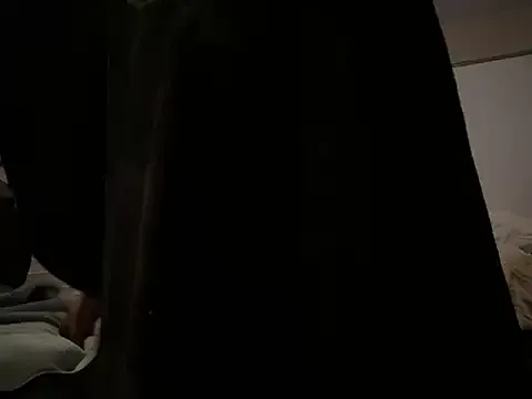 HellenSuric – webcam model profile photo Image 3