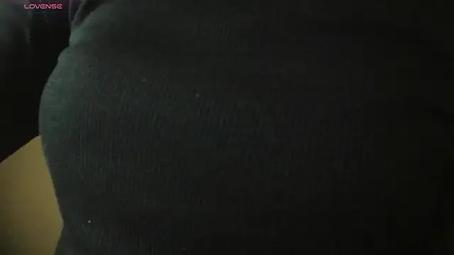 ZoeBarnett – webcam model profile photo Image 15
