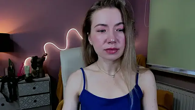 MiraKova – webcam model profile photo Image 17