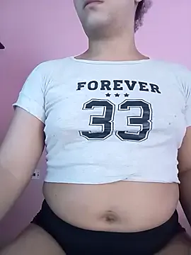 BabyMVD – webcam model profile photo Image 8