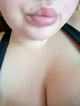 HeleneMonroe – webcam model profile photo Image 9