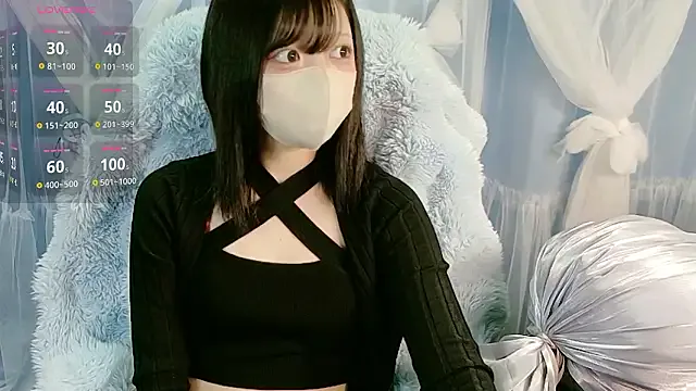 AdeleWood – webcam model profile photo Image 7