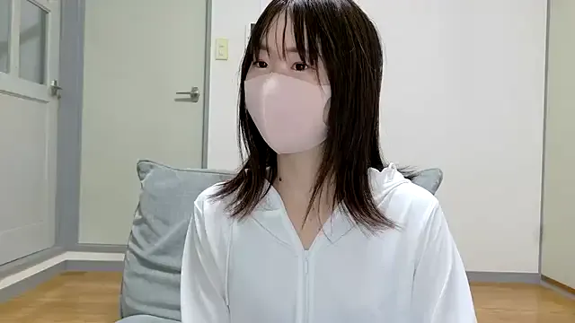 Dolce – webcam model profile photo Image 19