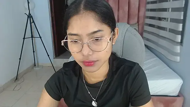 AnnAbbey – webcam model profile photo Image 11