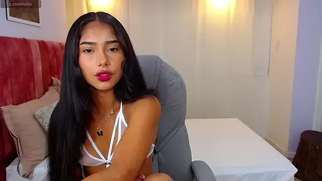 ChrystalBennet – webcam model profile photo Image 2