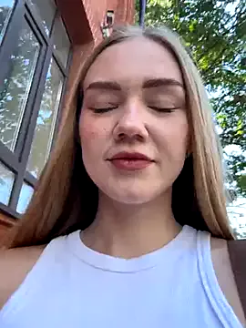 riko_oxo – webcam model profile photo Image 3