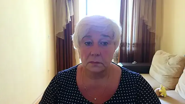 LiaWest – webcam model profile photo Image 6