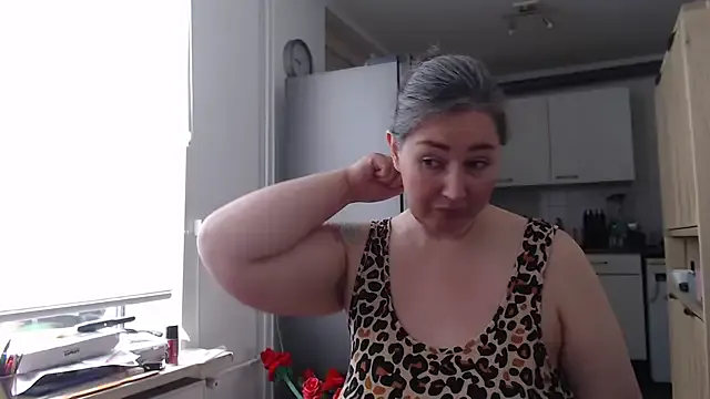 MilfGina Image 13