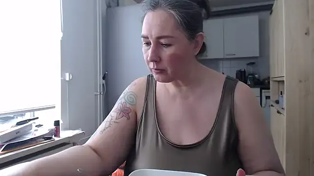 MilfGina Image 15