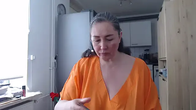 MilfGina Image 9