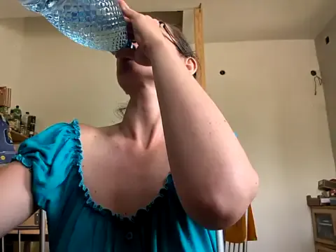 Milky_hairy_mommy Image 6