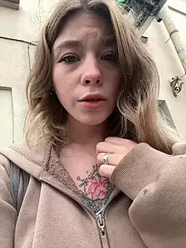 pinkys-slave – webcam model profile photo Image 2