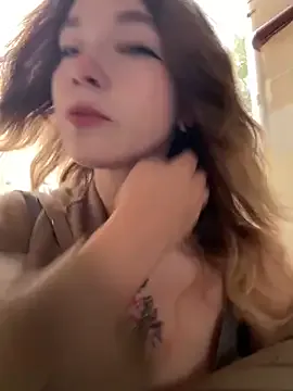 pinkys-slave – webcam model profile photo Image 6