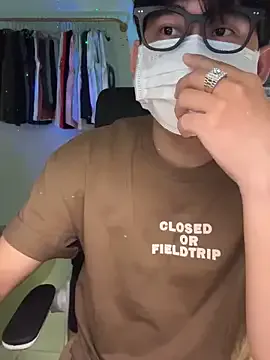 Emma4you – webcam model profile photo Image 3