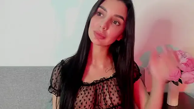 RuslanaXX – webcam model profile photo Image 4
