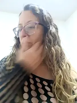hidden__lust – webcam model profile photo Image 14