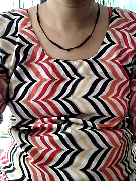 MelanieStoun – webcam model profile photo Image 8