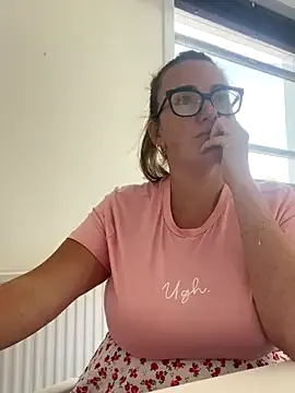 AyshaConnor – webcam model profile photo Image 15