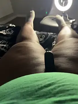 YasmienAtos – webcam model profile photo Image 16