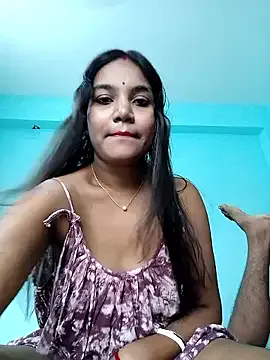 LaraOlson – webcam model profile photo Image 9