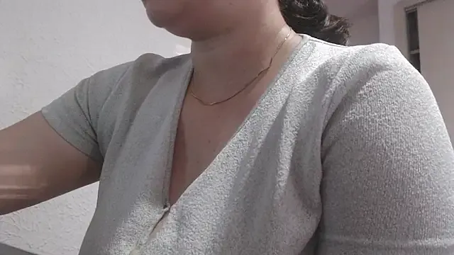 SherineNorth – webcam model profile photo Image 13