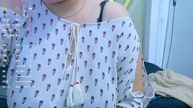 SherineNorth – webcam model profile photo Image 5