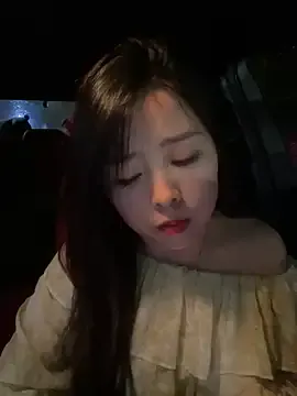 momo_520 Image 6