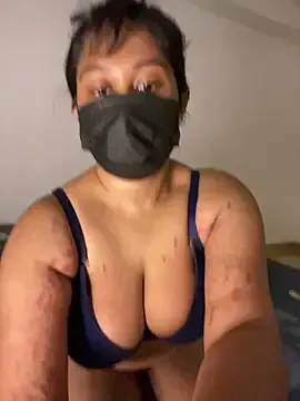 LovelyLydia – webcam model profile photo Image 13