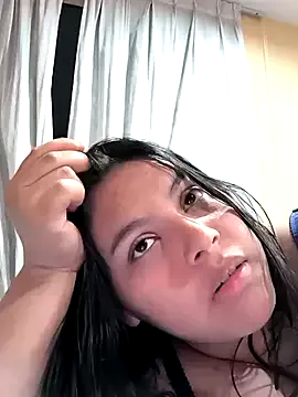 CristinaRous – webcam model profile photo Image 14