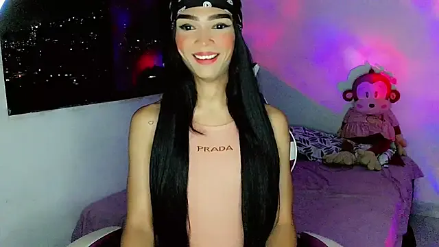 super-party – webcam model profile photo Image 10
