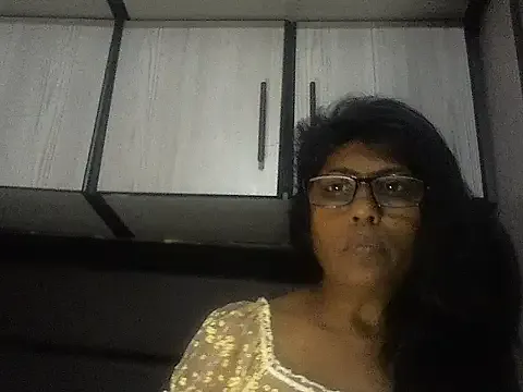 anli5 – webcam model profile photo Image 17