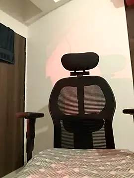 LizBentley – webcam model profile photo Image 16