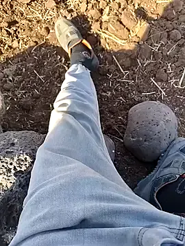 MiraKova – webcam model profile photo Image 7