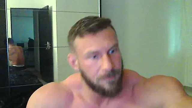 muscularkevin – webcam model profile photo