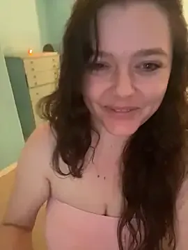 EsmeBrowm – webcam model profile photo Image 2