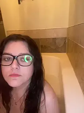 EsmeBrowm – webcam model profile photo Image 3