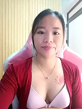 EliDupont – webcam model profile photo Image 4